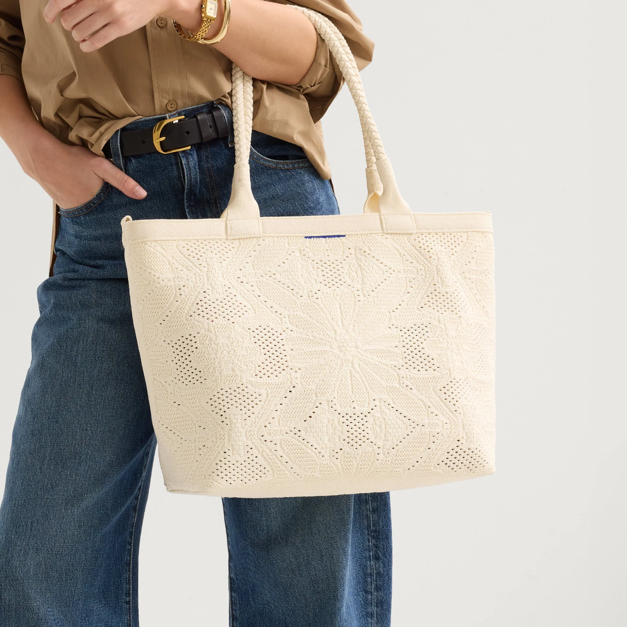 The Lightweight Zip Tote - Moonflower - Image 3